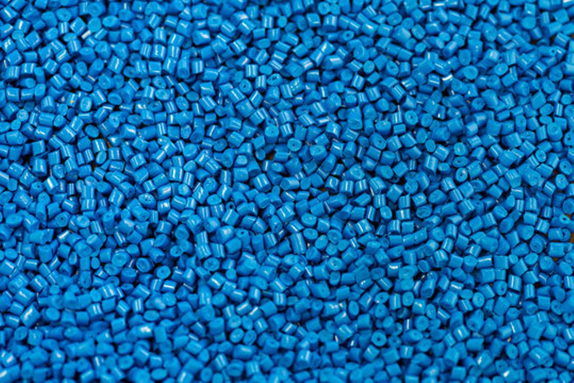 HDPE plastic pellets1